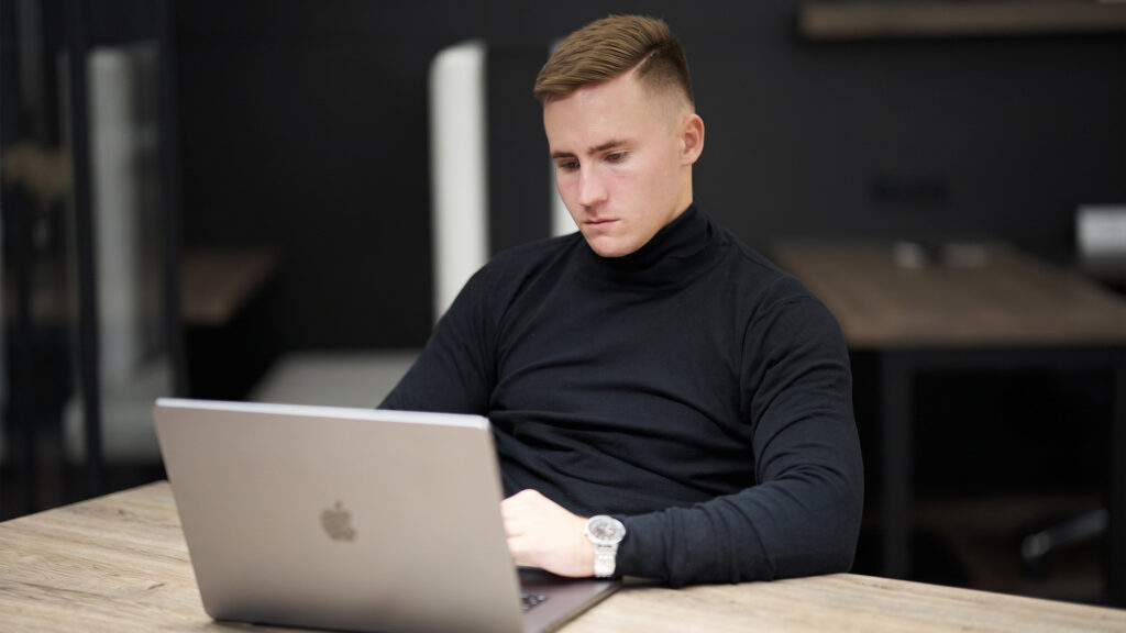 Benjamin Grimus von Emperia E-Commerce über Brandshipping, Partnerschaften und den Weg in die Selbstständigkeit.