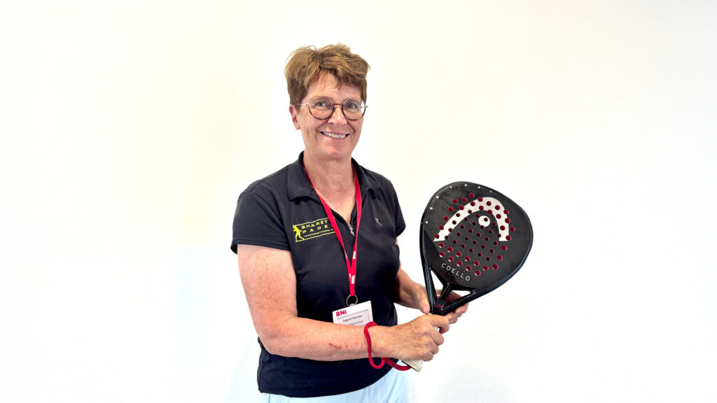 Ingrid Richter vom Sharety Padel Tennis Vereinsnetzwerk in Freilassing über Padel Charity-Projekte in Kapstadt.